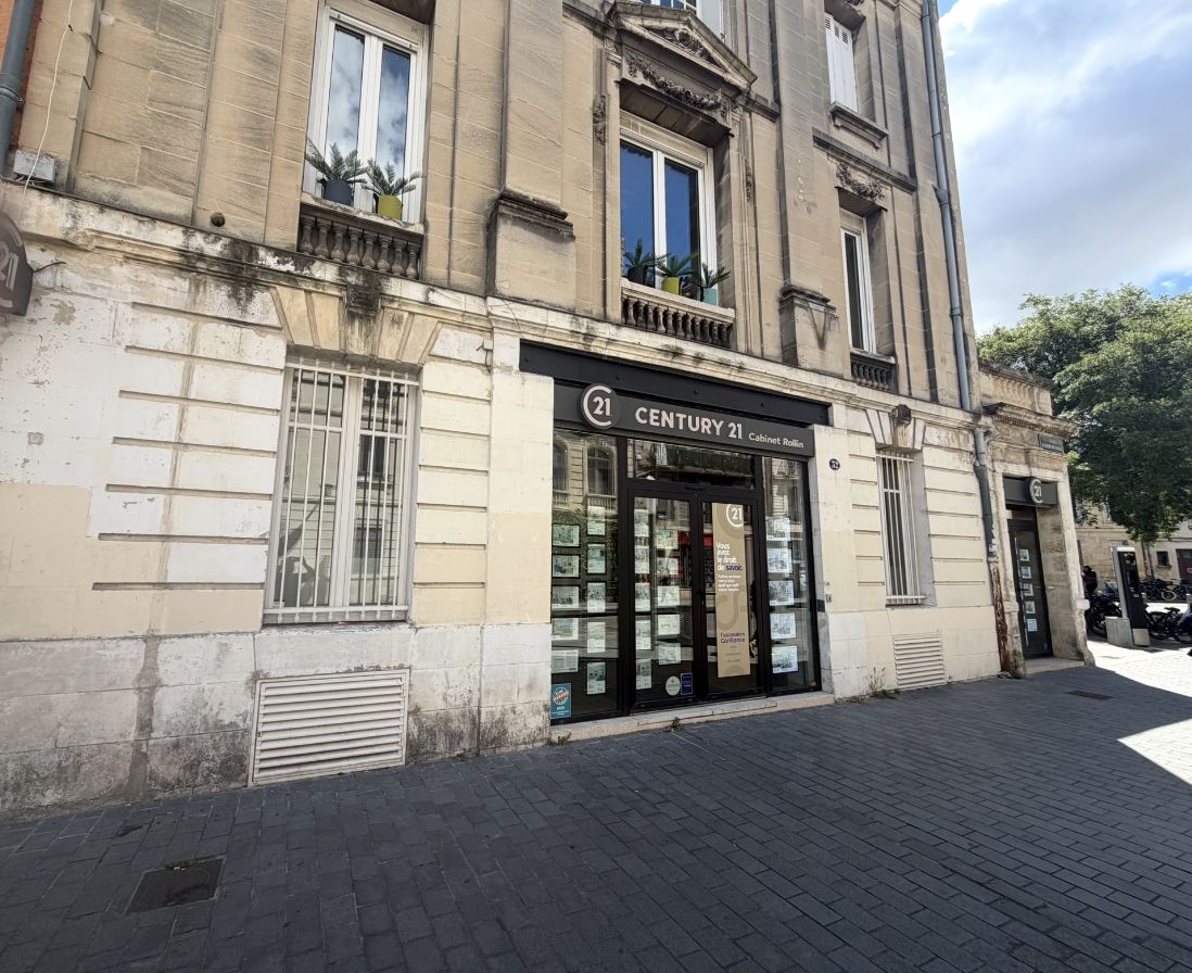 Façade principale encrassée avant travaux